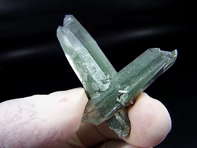 画像: インド・マニハール産クリア水晶（連晶/貫入り/クローライト入り） 12.3g