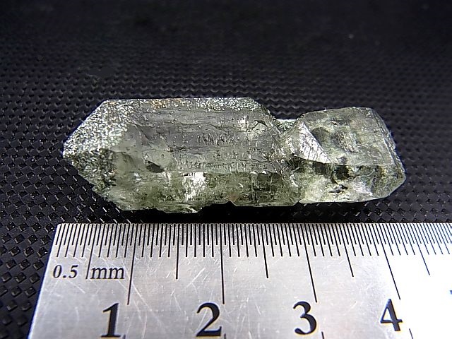 画像: インド・マニハール産クリア水晶（インターフェレンス/クローライト入り） 10.2g