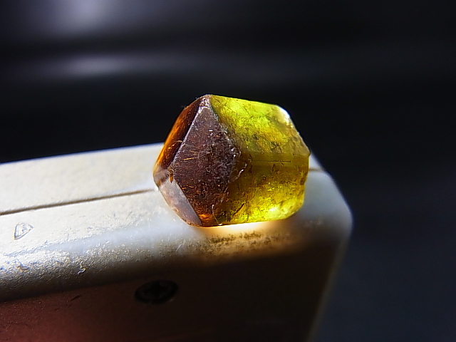 画像: ベトナムMinh Tien産グリーン/ドラバイトトルマリン（バイカラー）結晶原石 10.6カラット