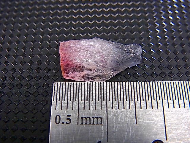 画像: ベトナムMinh Tien産多色トルマリン（ピンク/カラーレス/ブラック）結晶原石 3.5カラット