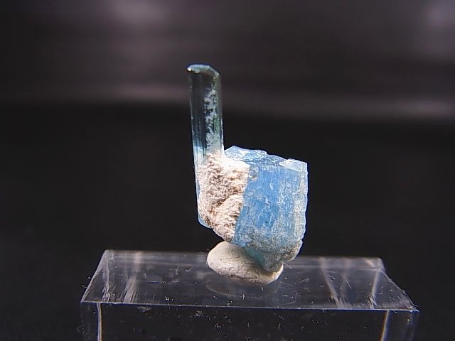 画像: ジェムグレード宝石需要品質：ベトナム産アクアマリン柱状結晶原石（連晶） 5.0カラット