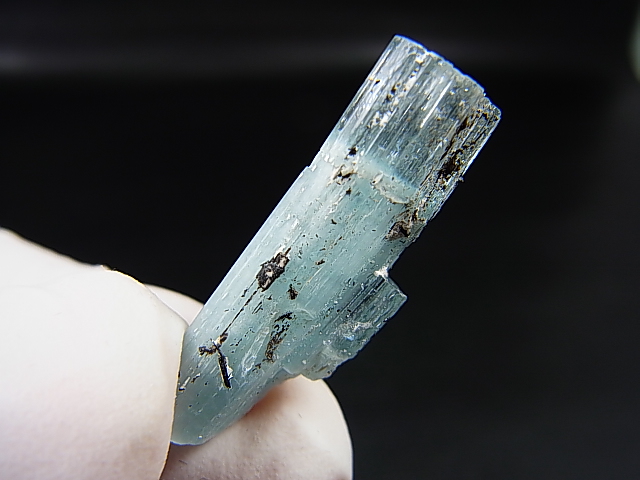 画像: ベトナム産連晶結束型アクアマリン原石（ブラックトルマリン付き） 3.1g