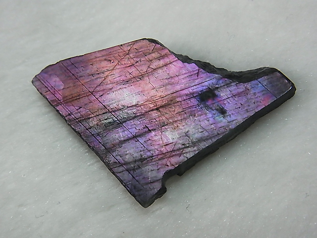 画像: フィンランド・ユレマー産スペクトロライト（パープルヴィオラミックス）研磨スライス 6.1g