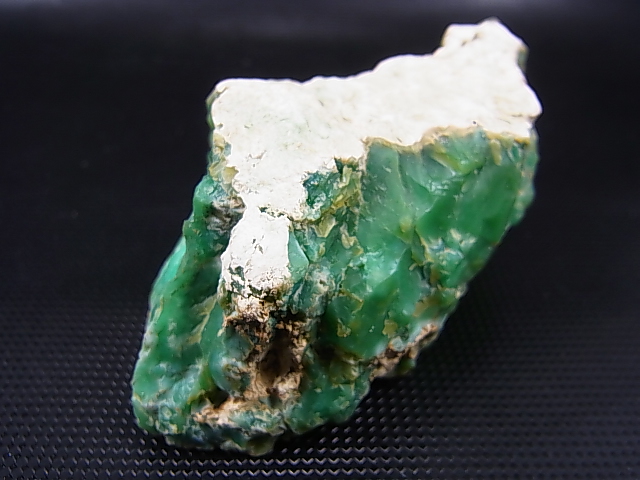 画像: ポーランド・シュクラリ鉱山産クリソプレーズ原石 153.3g