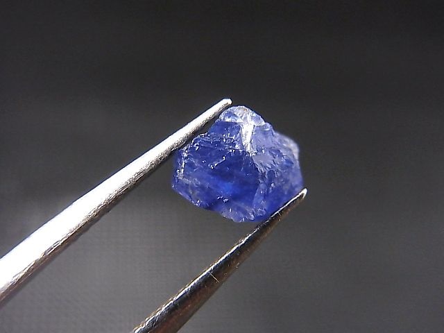 画像: ベトナムLuc Yen産コバルトスピネル結晶原石（蛍光/カラーチェンジ） 1.8カラット