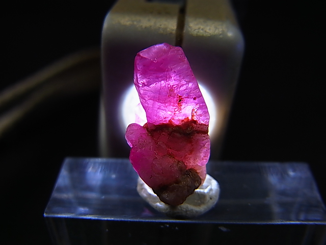 画像: ベトナムLuc Yen産シルキーサファイア原石（犬牙型/連晶） 5.4カラット