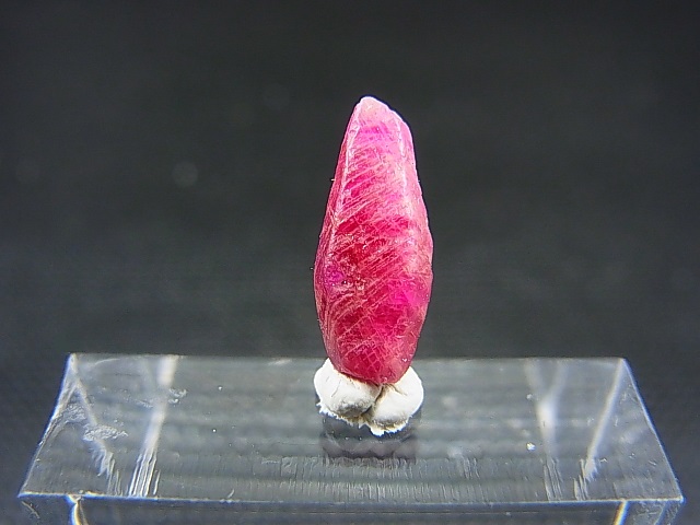 画像1: ベトナムLuc Yen産シルキーサファイア原石（犬牙型） 2.6カラット