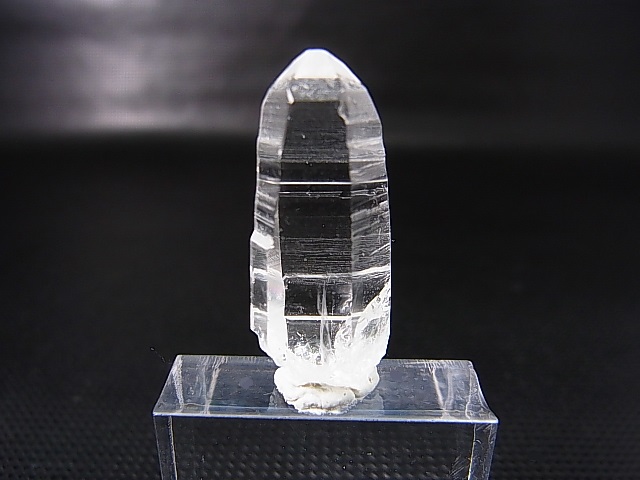 画像1: スウェーデン・イェムトランド産ウォータークリア水晶ポイント 4.1g