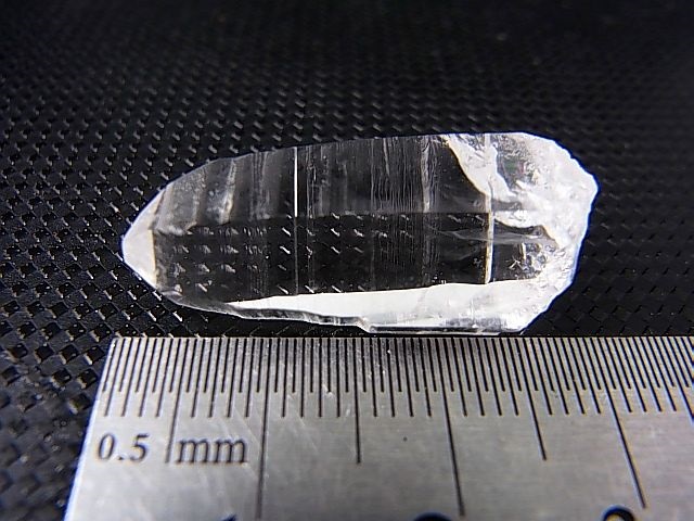 画像: スウェーデン・イェムトランド産ウォータークリア水晶ポイント 4.1g