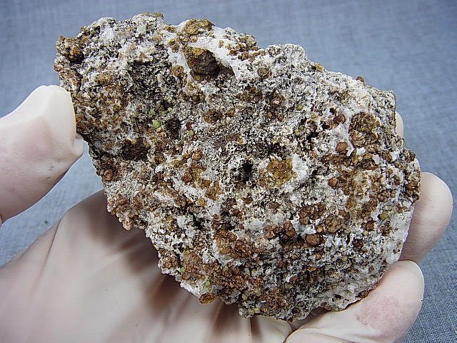 画像: 秩父鉱山産グロッシュラーガーネット原石 229.3g