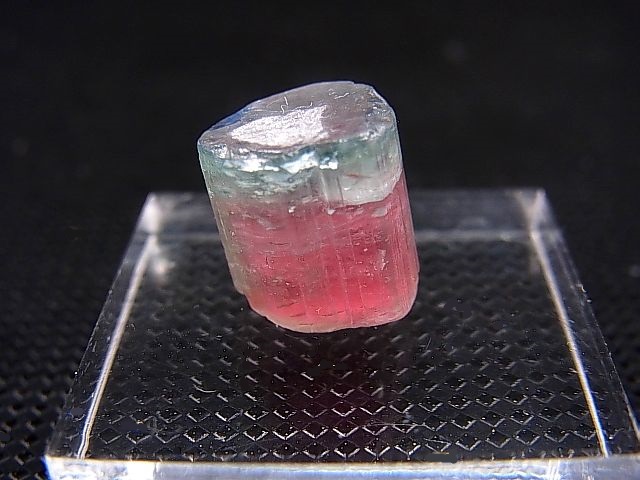 画像: アフガニスタン産バイカラートルマリン柱状結晶（ピンク/ブルーグリーン） 14.6カラット