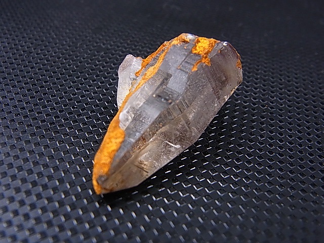 画像: ガネーシュヒマール・ラパ産ゴールデンヒーラー水晶ポイント（テッシンハビット型） 8.0g