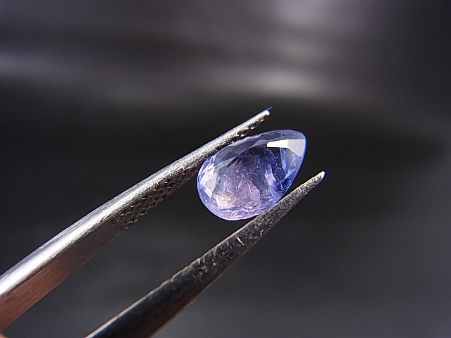 画像: ベトナムLuc Yen産シルキーサファイア・ルース（バイカラー） 1.1カラット