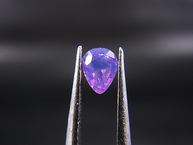 画像1: ベトナムLuc Yen産シルキーサファイア・ルース（バイカラー） 0.4カラット