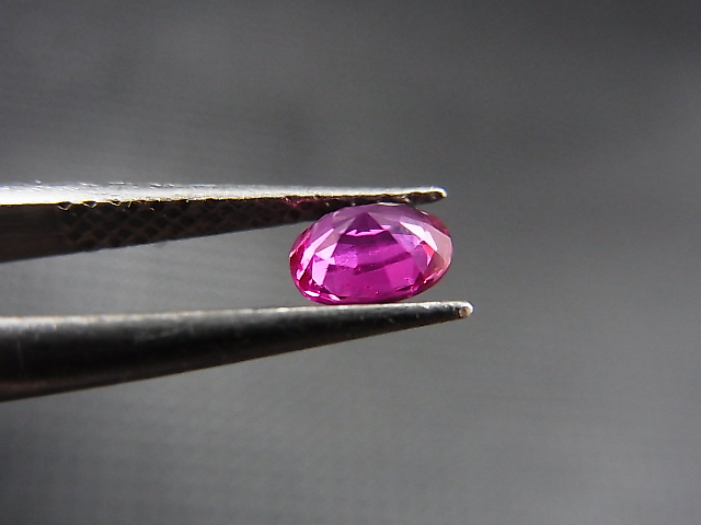 画像: ベトナムLuc Yen産ピンクサファイア・ルース 0.5カラット