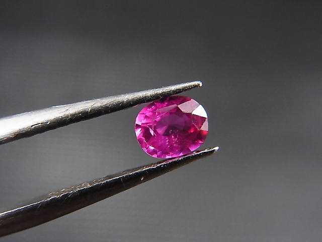 画像: ベトナムLuc Yen産ピンクサファイア・ルース 0.5カラット