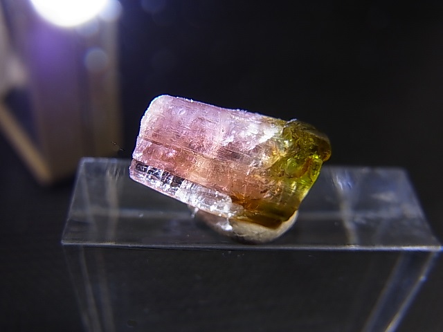 画像: ベトナムBac Kan産バイカラートルマリン原石 4.9カラット