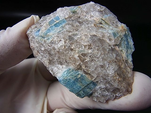 画像: ノルウェー・ティエルズンド産アクアマリン付き水晶原石 60.2g