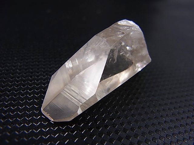 画像2: 山梨県乙女鉱山産ウォータークリア水晶ポイント 8.9g