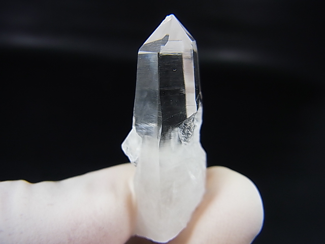 画像1: 山梨県乙女鉱山産ウォータークリア水晶ポイント 7.2g