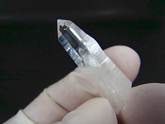 画像: 山梨県乙女鉱山産ウォータークリア水晶ポイント 7.2g