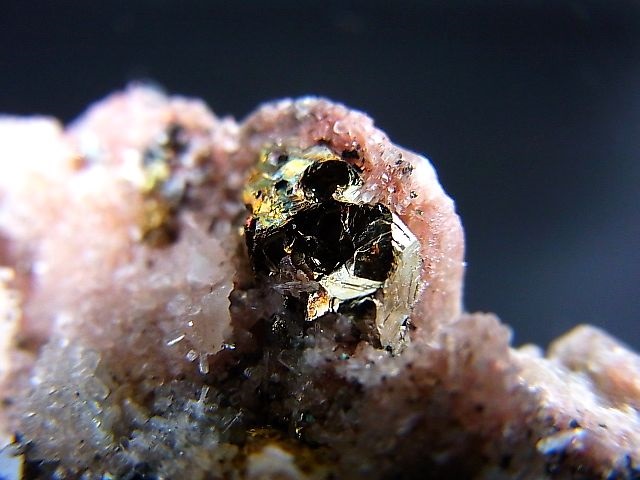 画像: スウェーデン・ラップランド産アパタイト/ヘマタイト付き水晶原石 22.0g