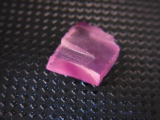 画像: 飯盛ラボストーン（IL-stone）「ガンマジルコン」ガラス原石 4.3カラット