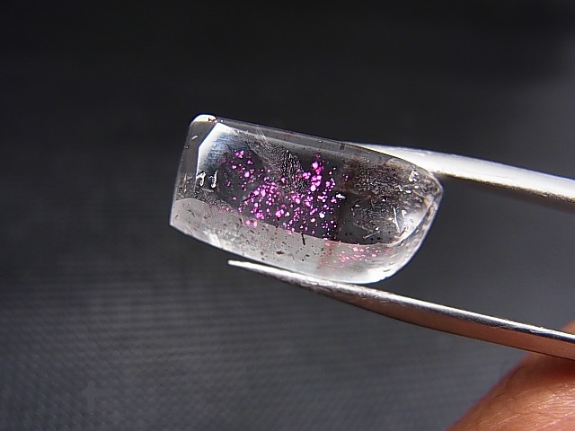 画像: ピンクファイヤー（ティンカーベル）クオーツ研磨タンブル 14.6カラット