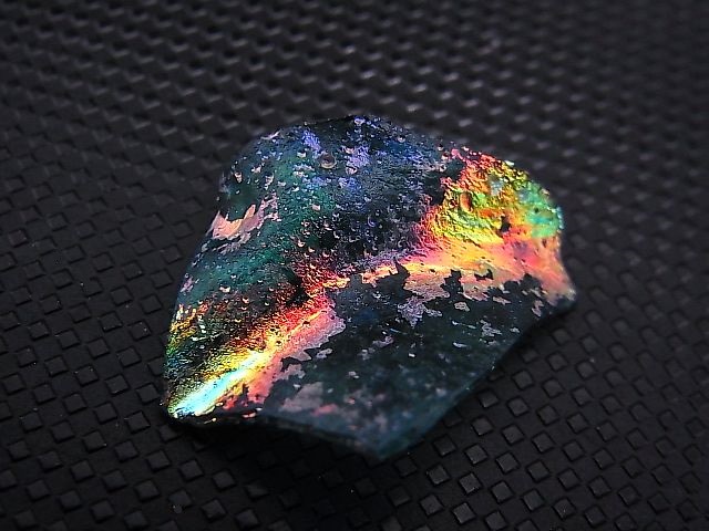 画像: アフガニスタン産スーパーイリデッセンス・ローマングラス（マルチイリデッセンス） 0.8g