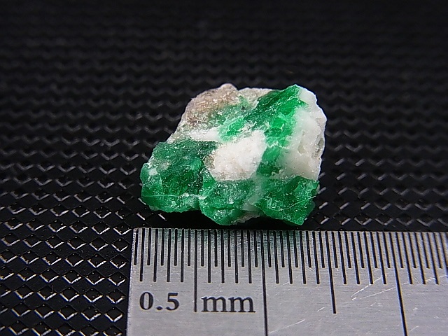 画像: アフガニスタン産パンジシール・エメラルド原石 1.6g