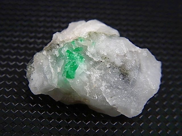 画像: アフガニスタン産パンジシール・エメラルド原石 5.6g