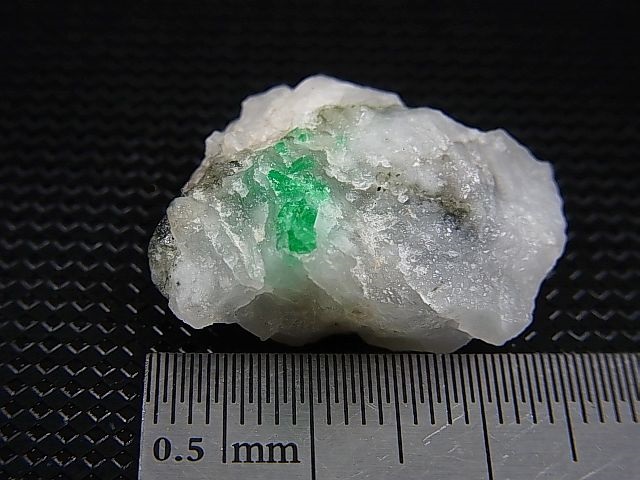 画像: アフガニスタン産パンジシール・エメラルド原石 5.6g