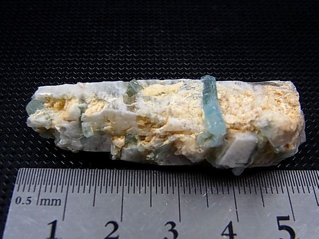 画像: ベトナム・タインホア産アクアマリン付きスモーキー水晶 17.6g