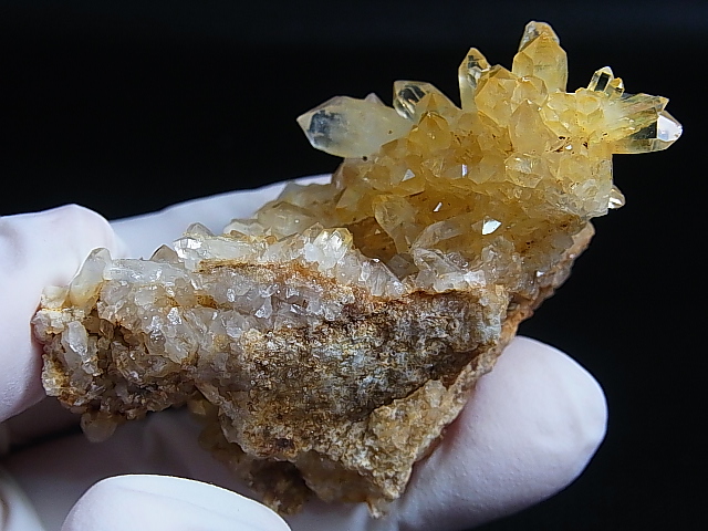 画像: ベトナム・Bac Kan省産ゴールデンヒーラー水晶クラスター（オーラ被膜あり） 59.1g