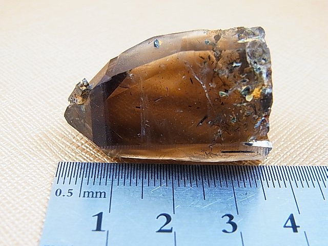 画像: マラウイ・ムランジェ産クリアスモーキー水晶（エジリン貫入り） 16.5g