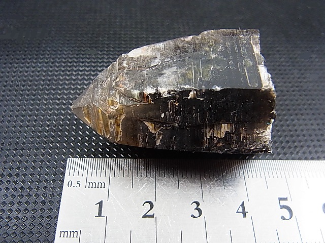 画像: ノルウェー産スモーキークオーツ（ケアンゴーム）原石 38.5g