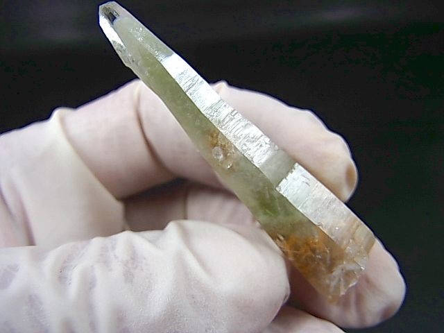 画像: 山梨県水晶峠産トレモライト入り水晶ポイント 8.9g