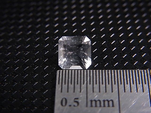 画像: ミャンマー産フェナカイト・ルース 0.7カラット