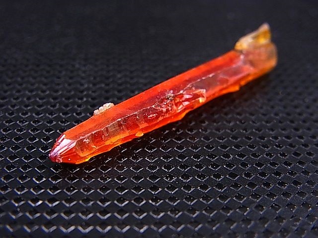 画像: ポーランド産ジンカイト（紅亜鉛鉱）原石 3.1g