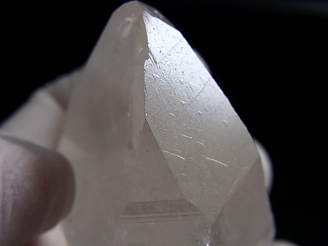 画像: ベトナム・Bac Kan省産クリア水晶ポイント（レコードキーパー付き） 118.8g