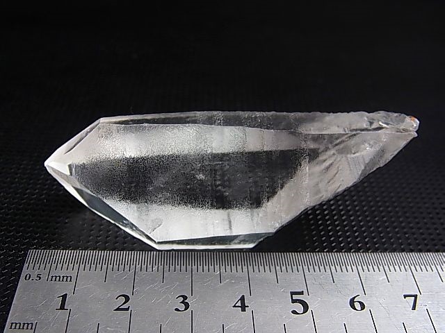 画像: ベトナム・Bac Kan省産クリア水晶ポイント（レコードキーパー付き） 42.3g