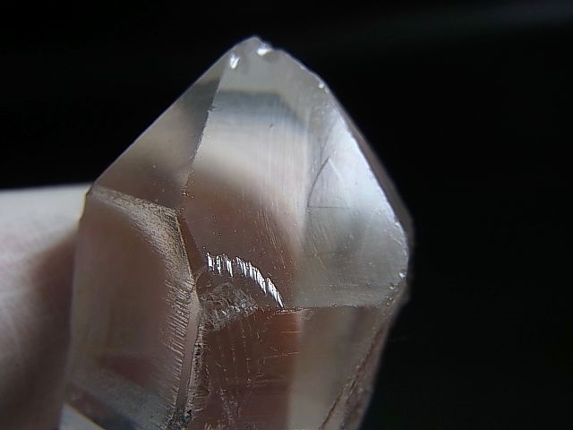 画像: ベトナム・Bac Kan省産クリア水晶ポイント（レコードキーパー付き） 45.2g