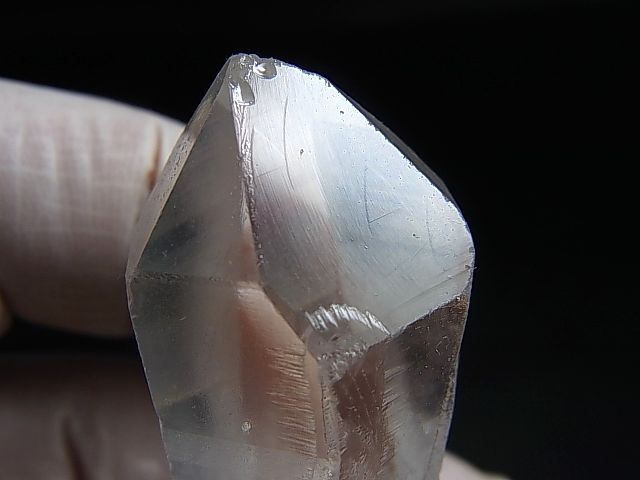 画像: ベトナム・Bac Kan省産クリア水晶ポイント（レコードキーパー付き） 45.2g