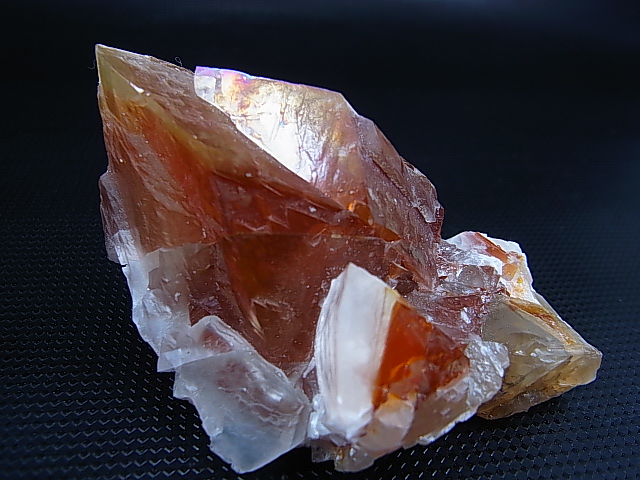 画像: 安徽省産レッドカルサイト原石（犬牙/オーラ被膜着き） 112.2g