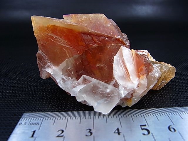 画像: 安徽省産レッドカルサイト原石（犬牙/オーラ被膜着き） 112.2g