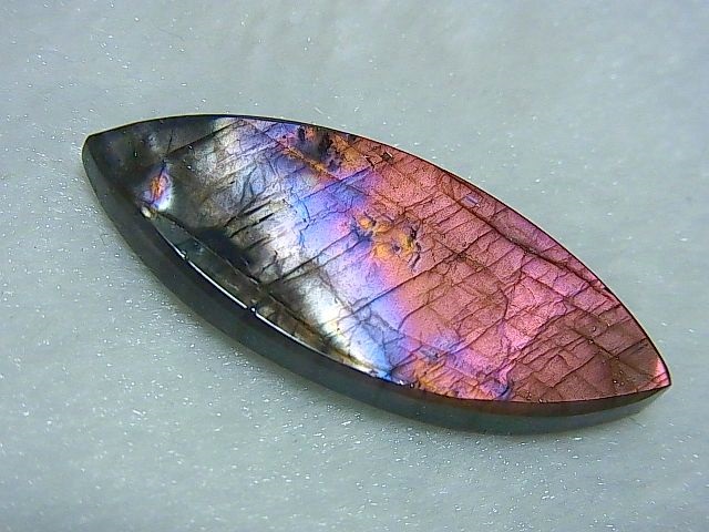 画像: レアカラー：ピンク/パープルシラーラブラドライト研磨タンブル 7.2g