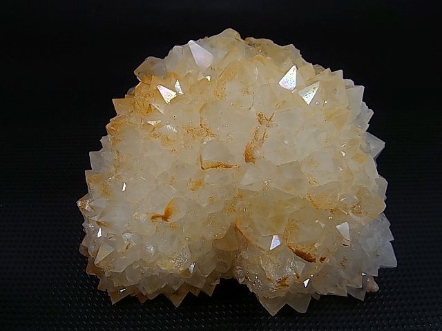 画像: ベトナム・Bac Kan省産ゴールデンヒーラー水晶クラスター（オーラ被膜あり） 351.2g