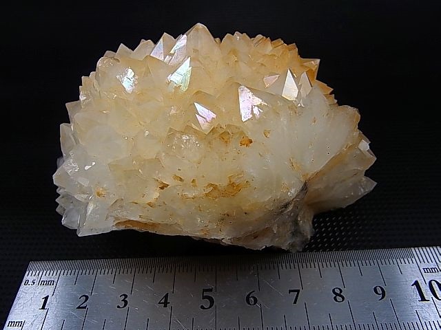 画像: ベトナム・Bac Kan省産ゴールデンヒーラー水晶クラスター（オーラ被膜あり） 351.2g