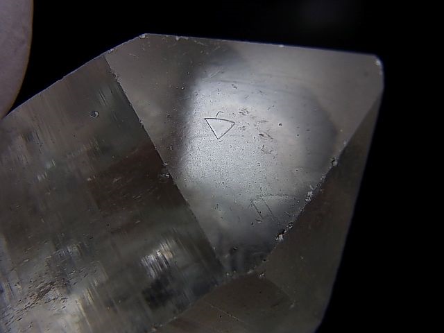 画像: ベトナム・Bac Kan省産クリア水晶ポイント（レコードキーパー付き） 218.1g