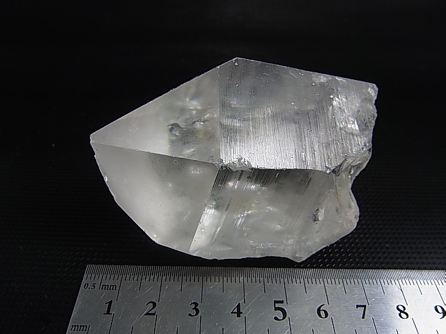 画像: ベトナム・Bac Kan省産クリア水晶ポイント（レコードキーパー付き） 218.1g